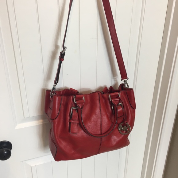 Red Michael Kors purse - Picture 4 of 12